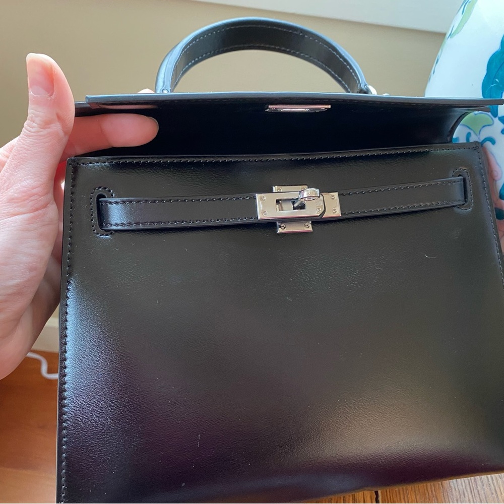 Black Leather (mini-Kelly style) Handbag - Picture 3 of 9